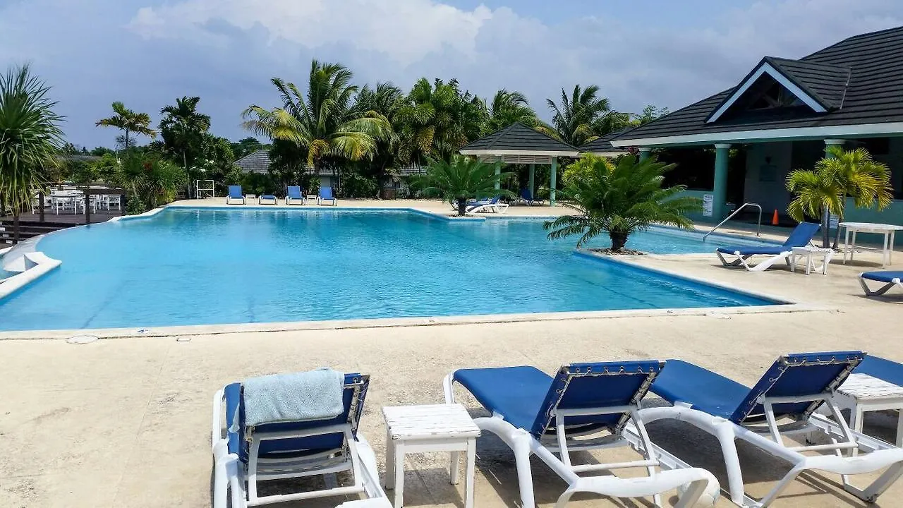 Ocho Rios Villa @ The Palms Priory 0*,